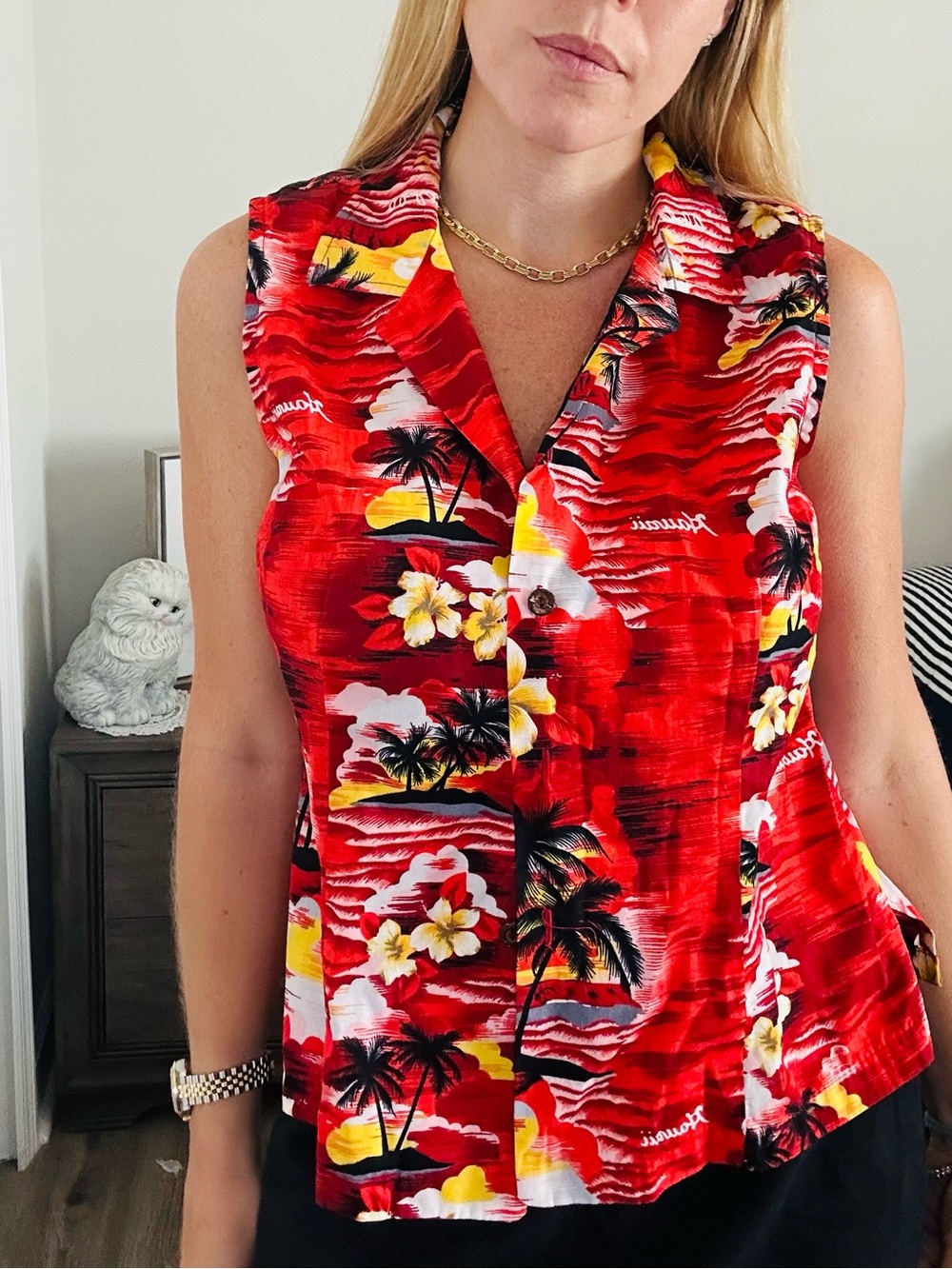 Red Hawaiian Print Sleeveless Button-Front Camisole